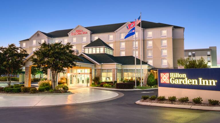 Hilton Garden Inn Hamilton Hotels In Chattanooga Tn