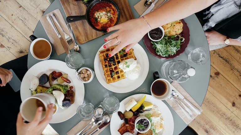 Table de petit déjeuner