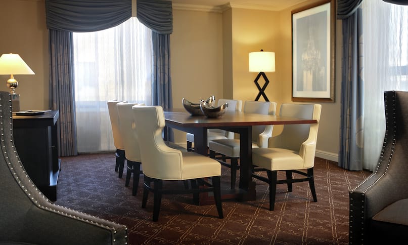 King Suite with Dining Area-next-transition