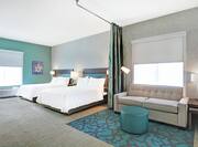 Guest Suite with Queen Beds