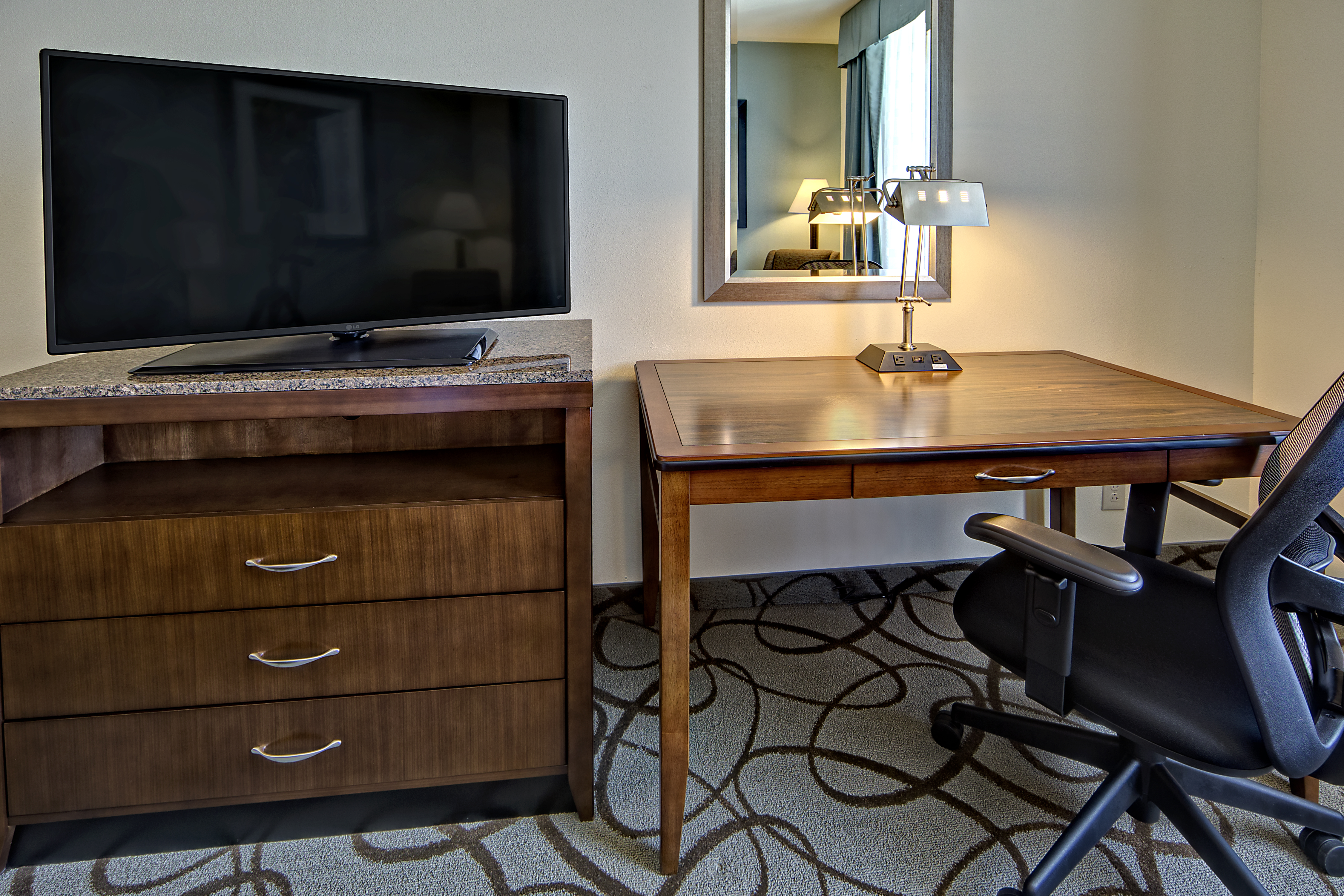 Standard Room TV and Desk