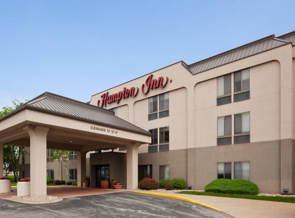 Hampton Inn Cedar Rapids - Image1