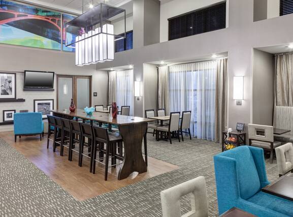 Hampton Inn and Suites Cedar Rapids- North - Image2