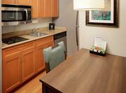 Suite Kitchen with table
