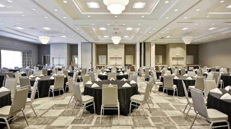 Banquet Style Setup Meeting Room