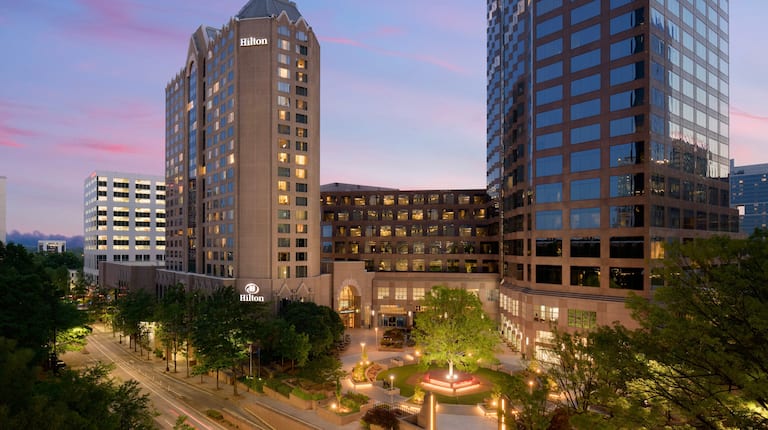 Hilton Charlotte Uptown Exterior