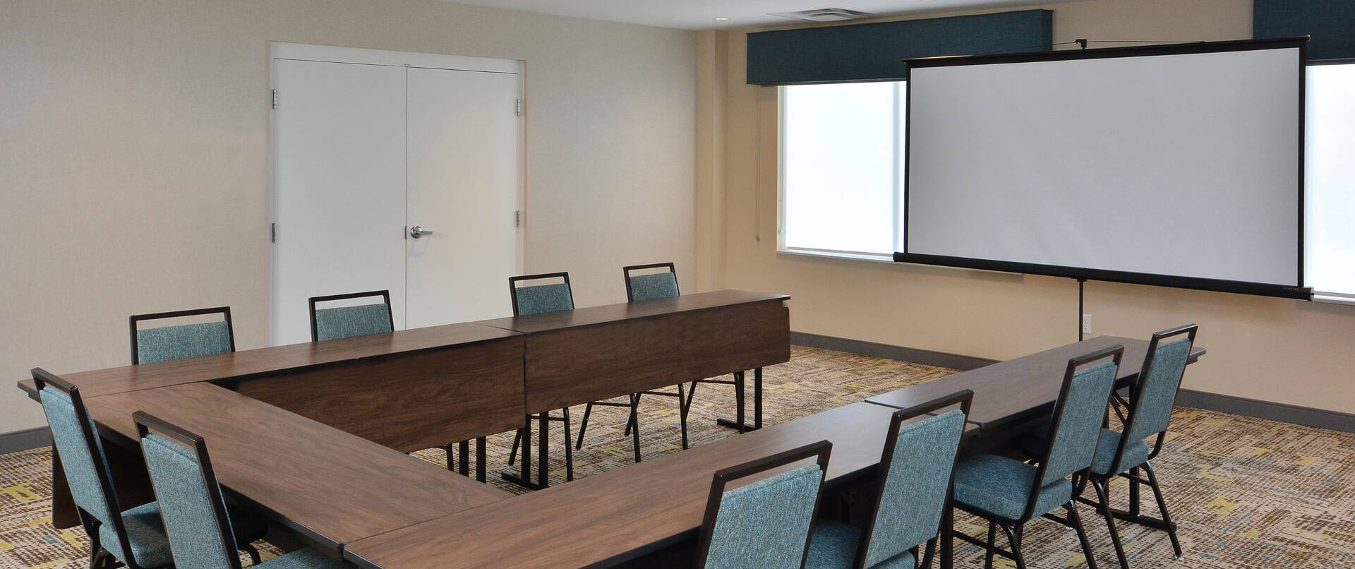Meeting Room Setup U Style
