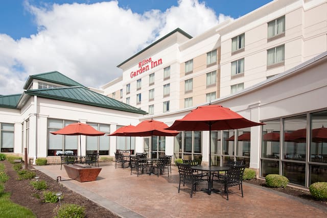 Exterior Building Courtyard