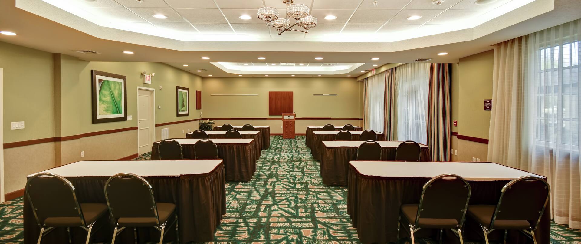 Caladesi Meeting Room with Classroom Seating