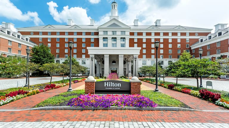 Hilton Hotel near Columbus Airport with Shuttle Service