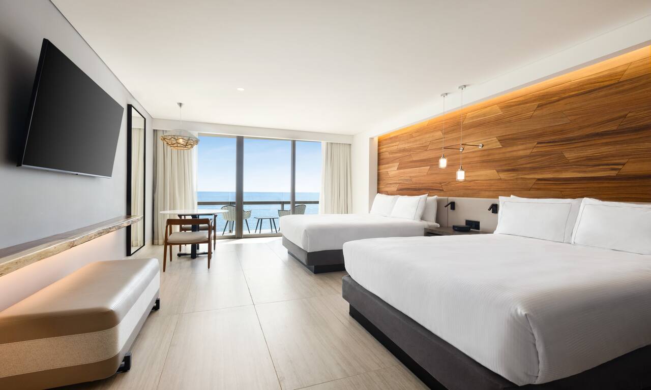 Double Queen Bedroom With Ocean Front