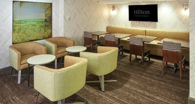 Hilton Honors Lounge - Seating