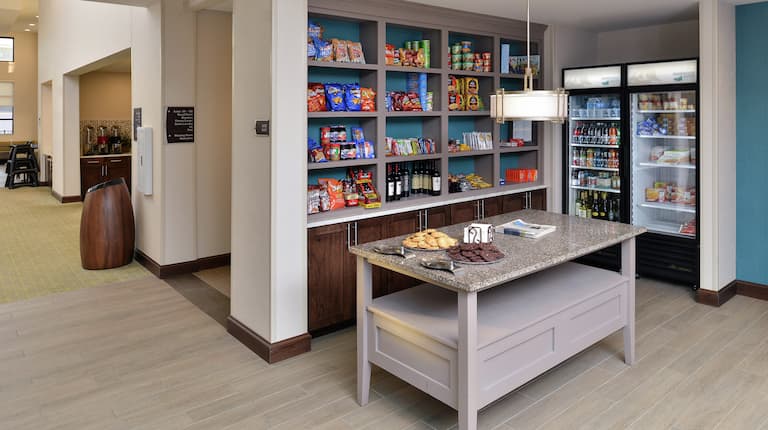 Suite Shop with Food and Beverage Options 