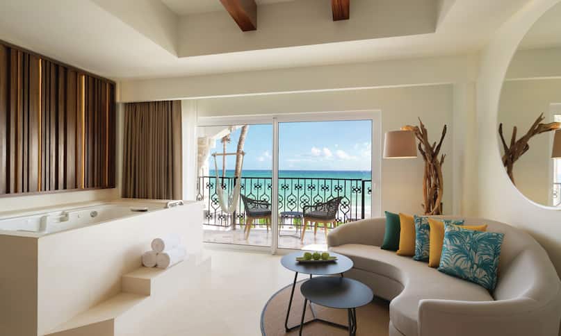 Junior Suite with Sofa Bathtub and Balcony with Ocean View