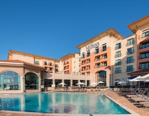 Hotel Exterior and outdoor Pool