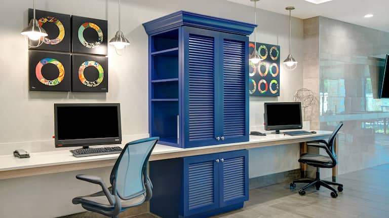 lobby business center