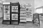 zonă de vânzare cu alimente și băuturi