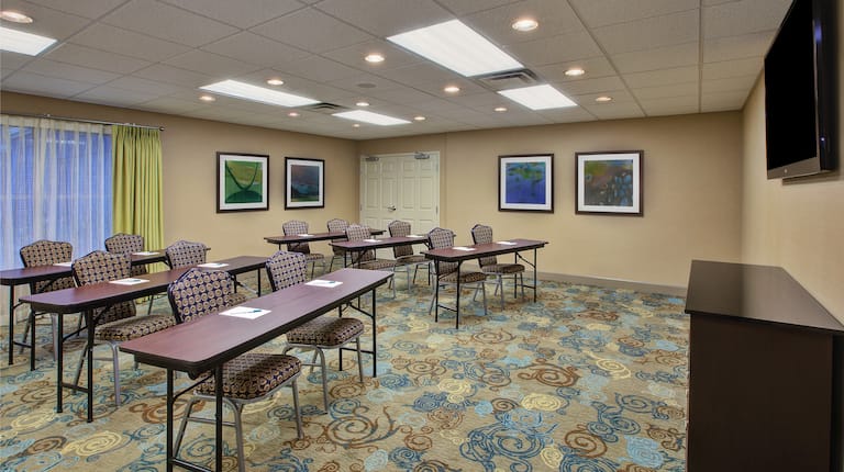 Homewood Suites by Hilton Dayton-South Hotel, OH - Meeting Room with Classroom Set Up