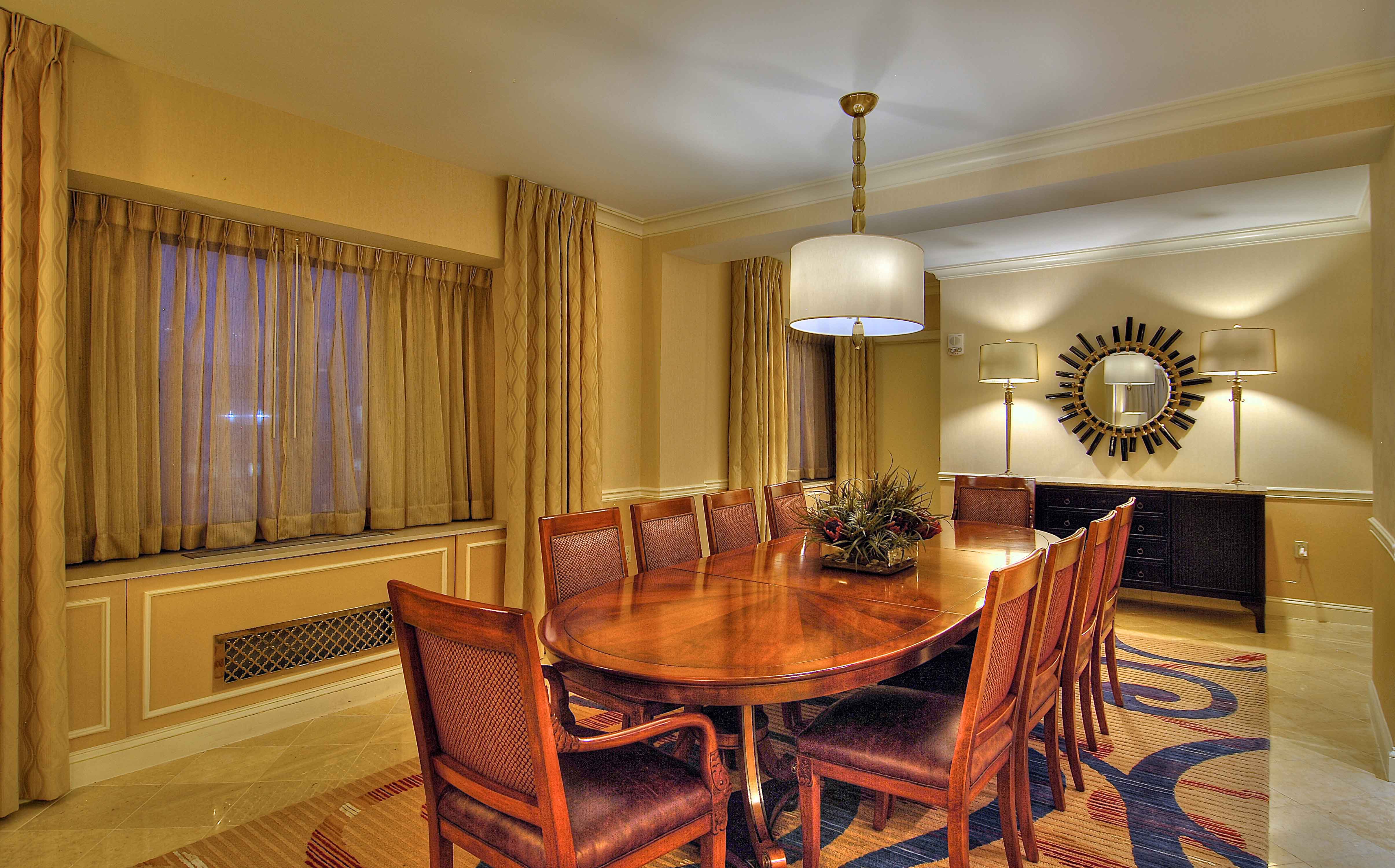 Presidential Suite Dining Room 