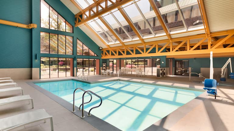 Hilton Boston/Dedham Hotel, MA - Indoor Pool