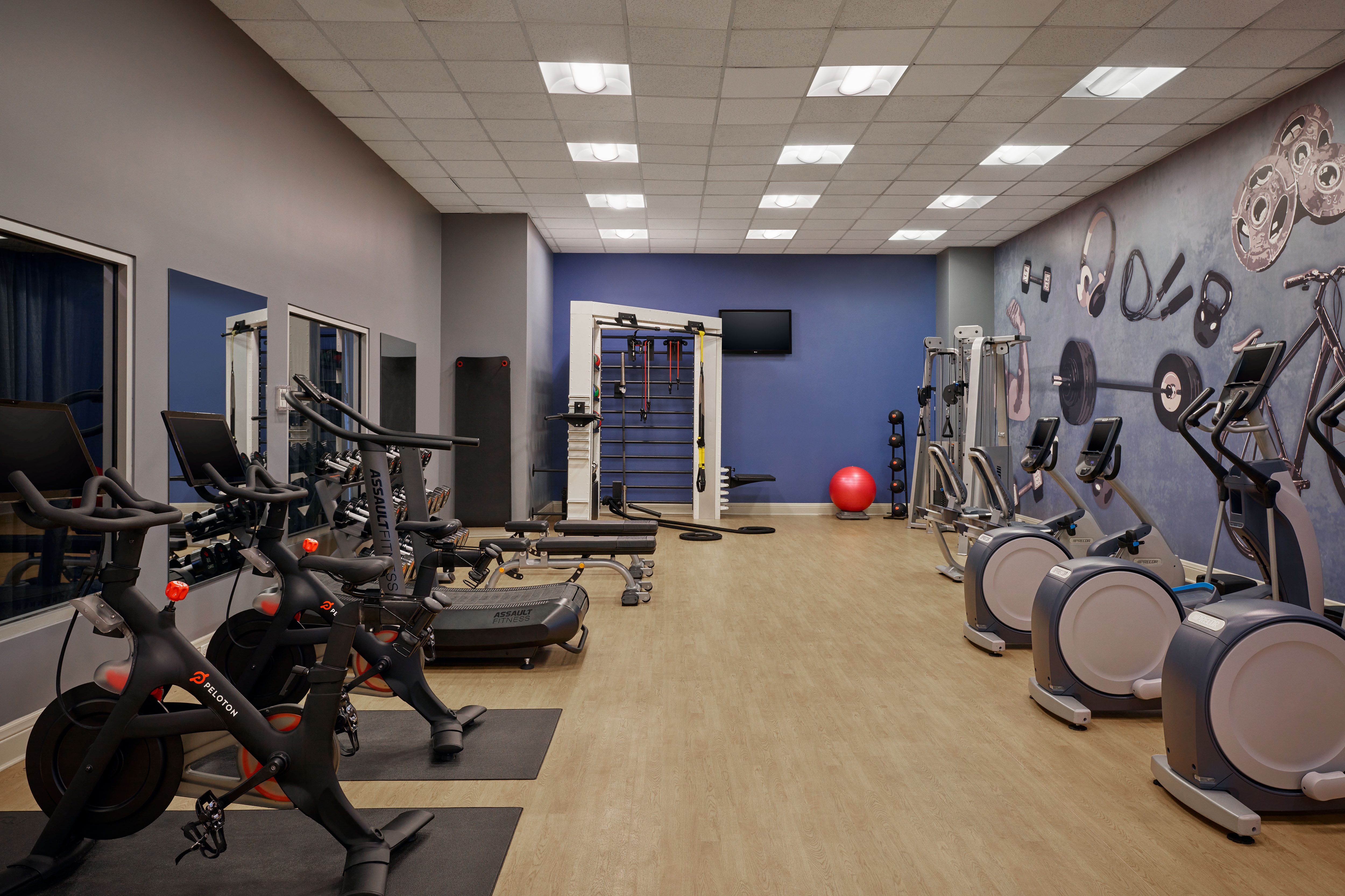 FItness Center with Treadmills and Recumbent Bikes
