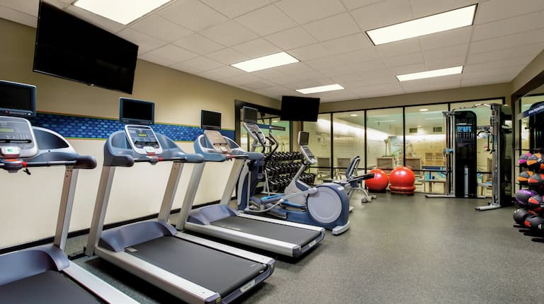 A room filled with fitness equipment