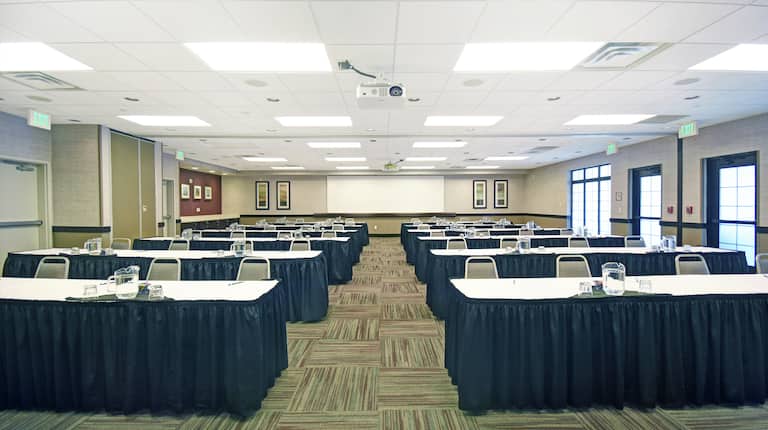 Mallard-Drake Meeting Room with Classroom Setup