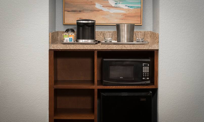 Guestroom Beverage Station-previous-transition