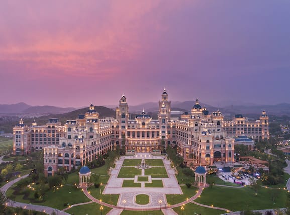 Hilton Dalian Golden Pebble Beach Resort - Image1