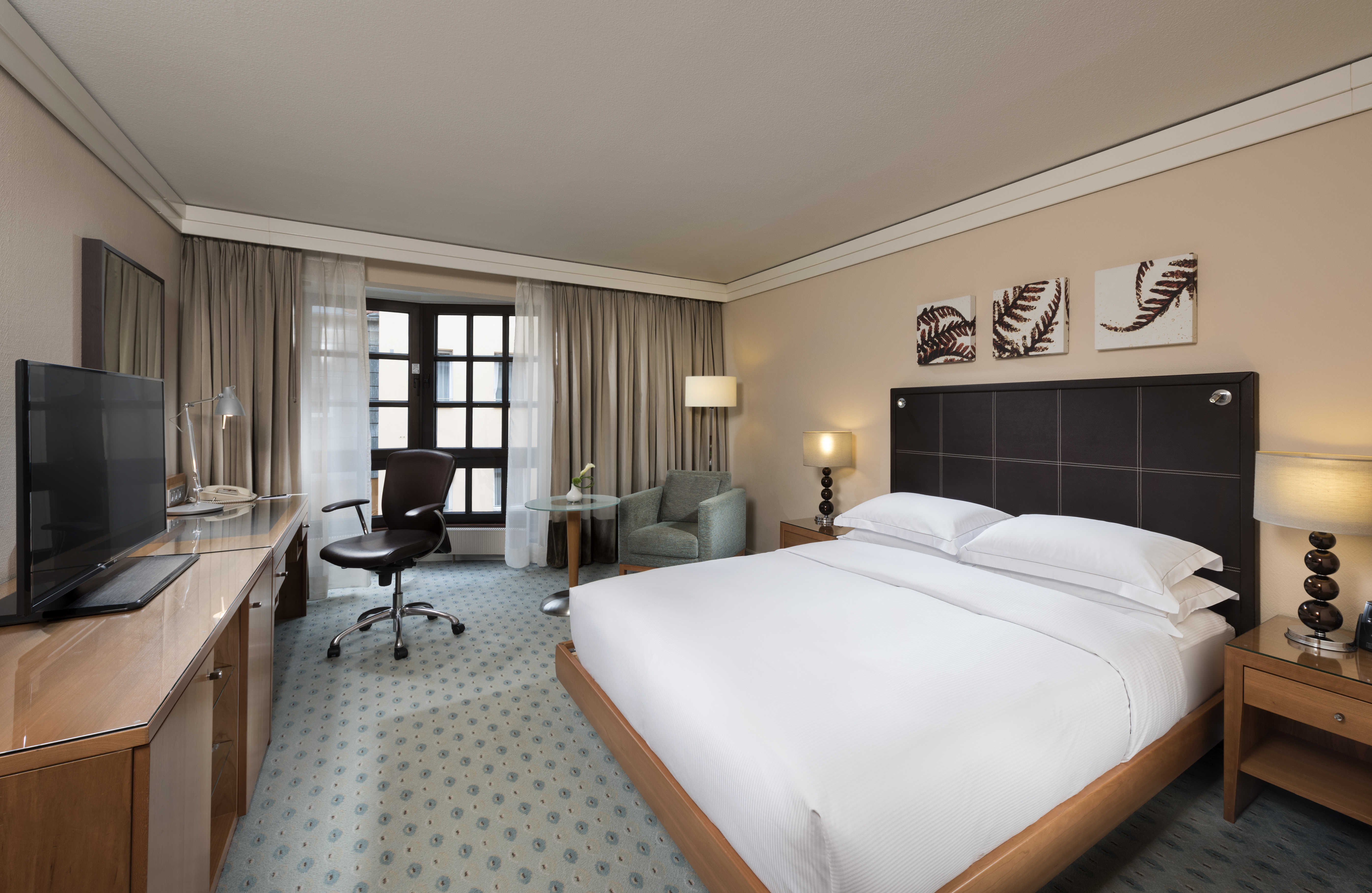 Hilton Zimmer mit Queen-Size-Bett