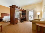 1 King Bed Guest Suite