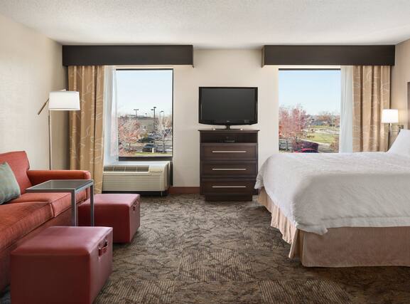 Hampton Inn and Suites Detroit Sterling Heights - Image3