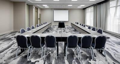 Sterling Heights Meeting Room with U-Shaped Table