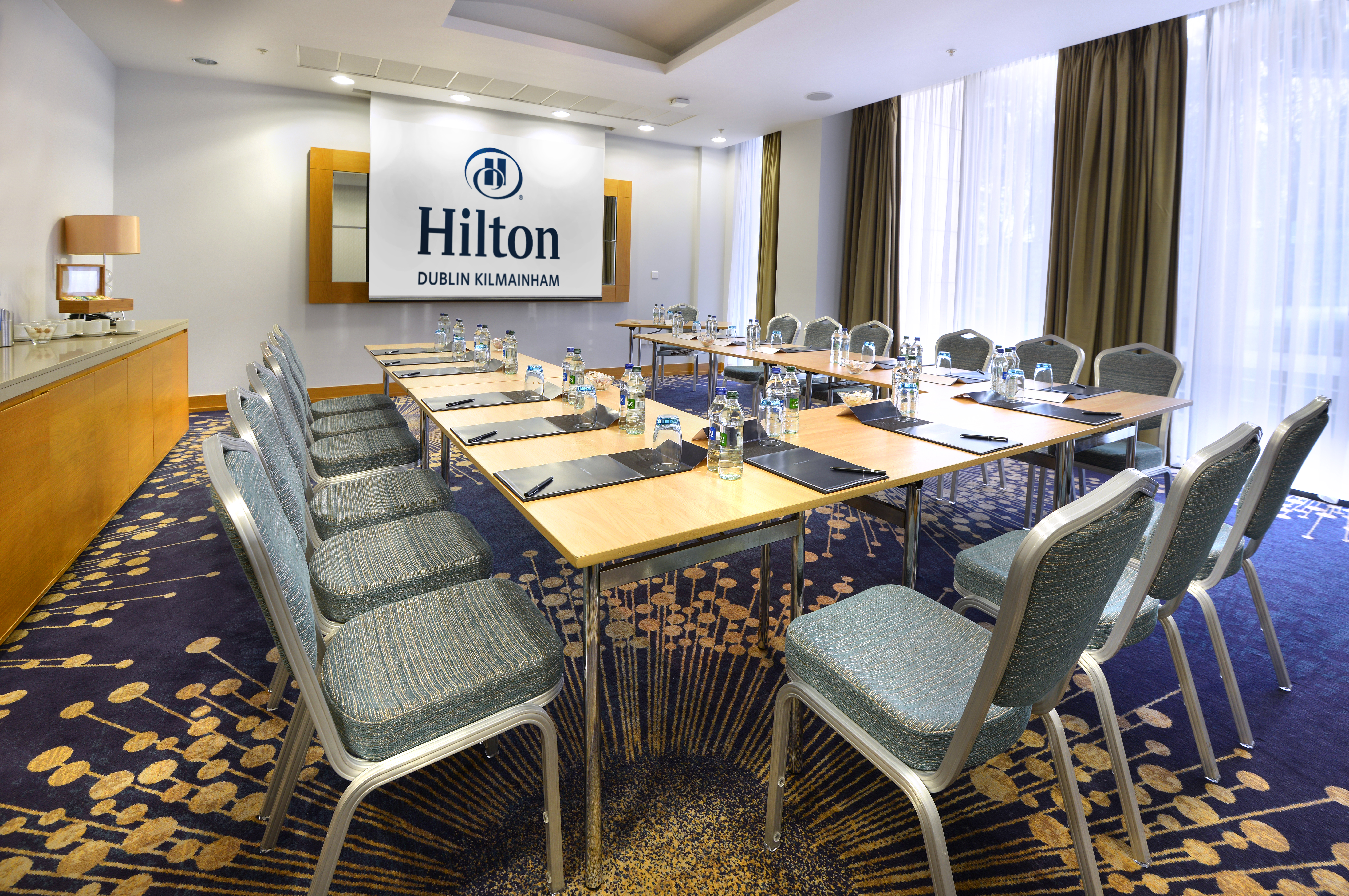 U-Shape style meetings at Hilton Dublin Kilmainham