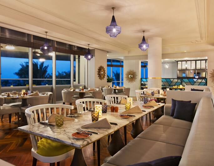 DoubleTree by Hilton Hotel Dubai - Jumeirah Beach Dining