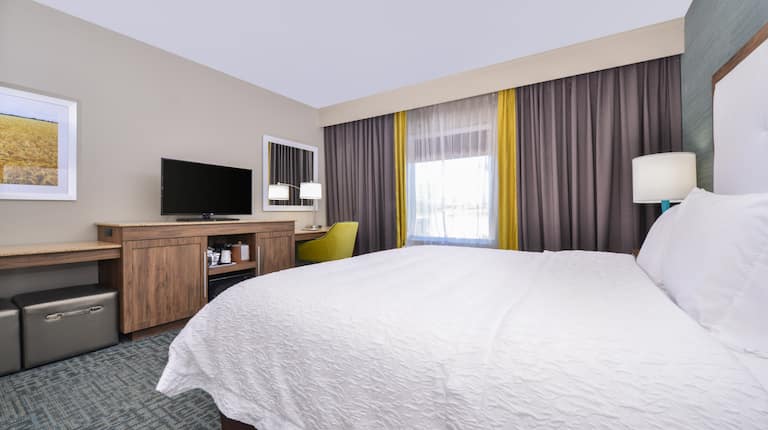 Hampton Inn Emporia Hotel, KS - Single Bed