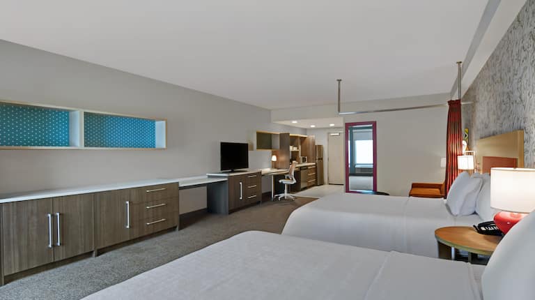 Suite With Double Queen Beds
