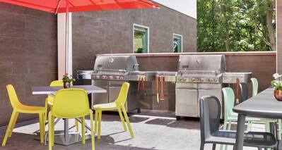 Outdoor Patio with Grills