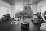Fitness centrum s cvičebními stroji