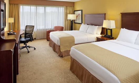 Doubletree By Hilton Hotel Fayetteville Guest Rooms