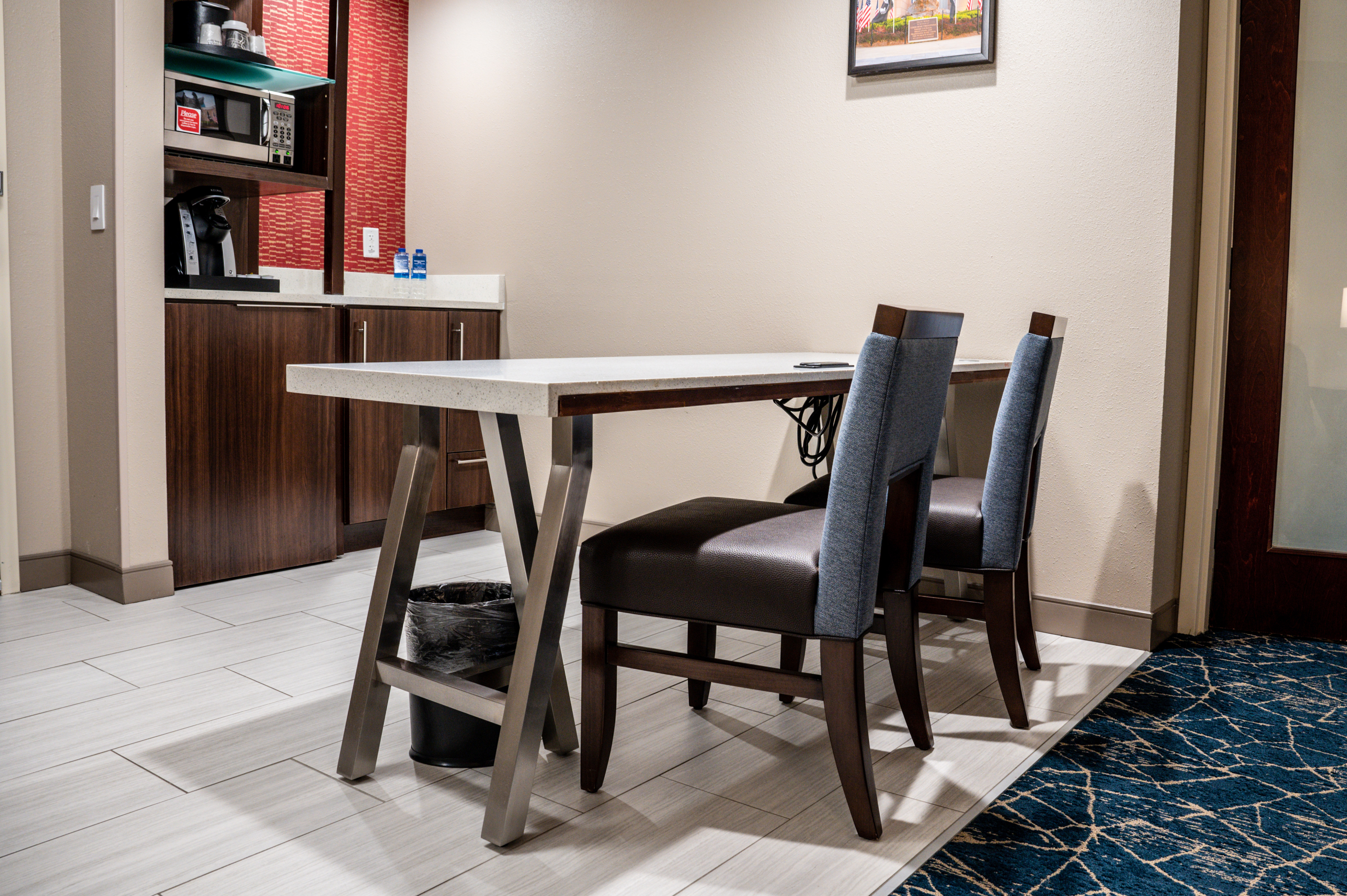 Suite Dining Table With Wet Bar