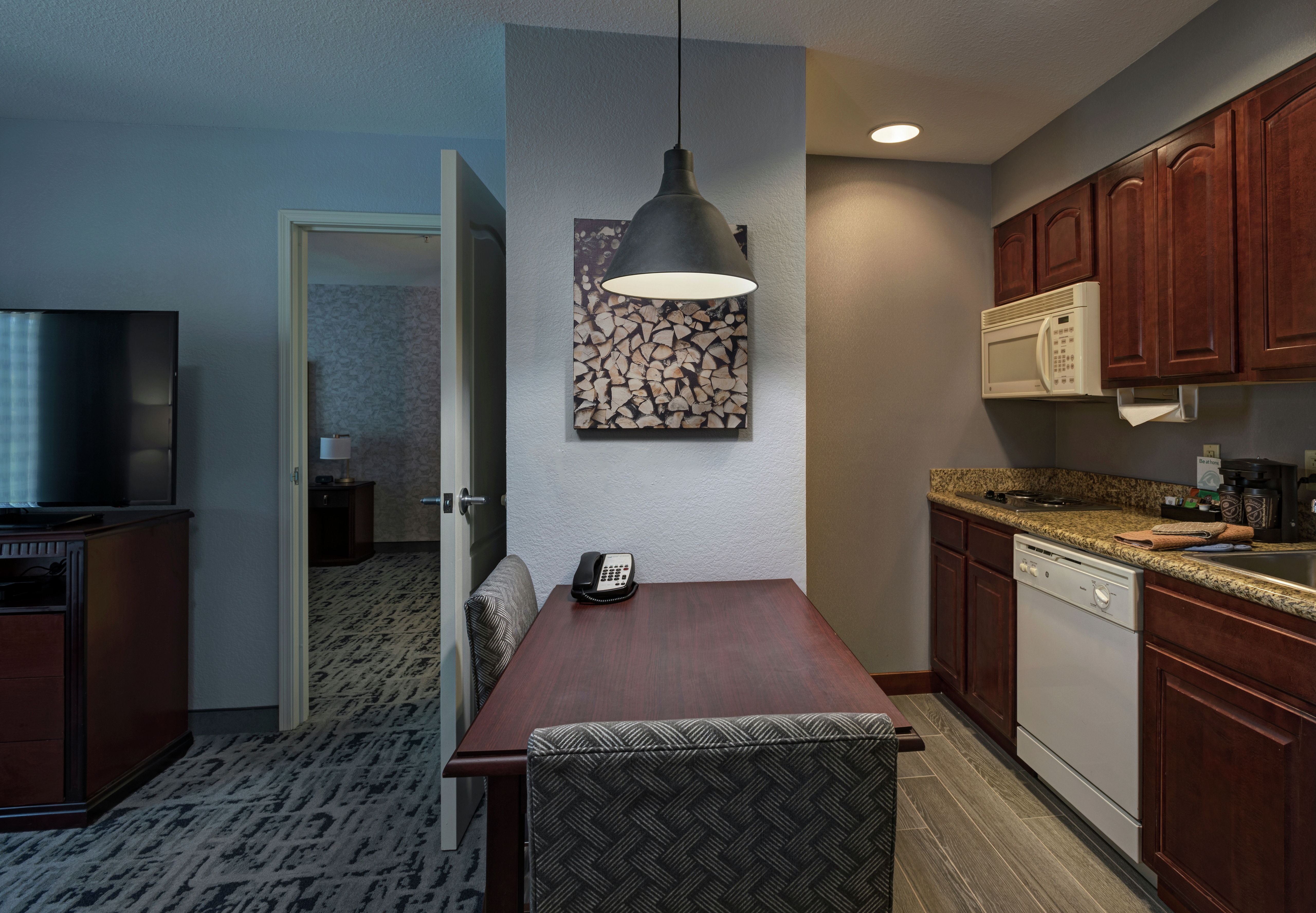 Suite Kitchen And Dining Area