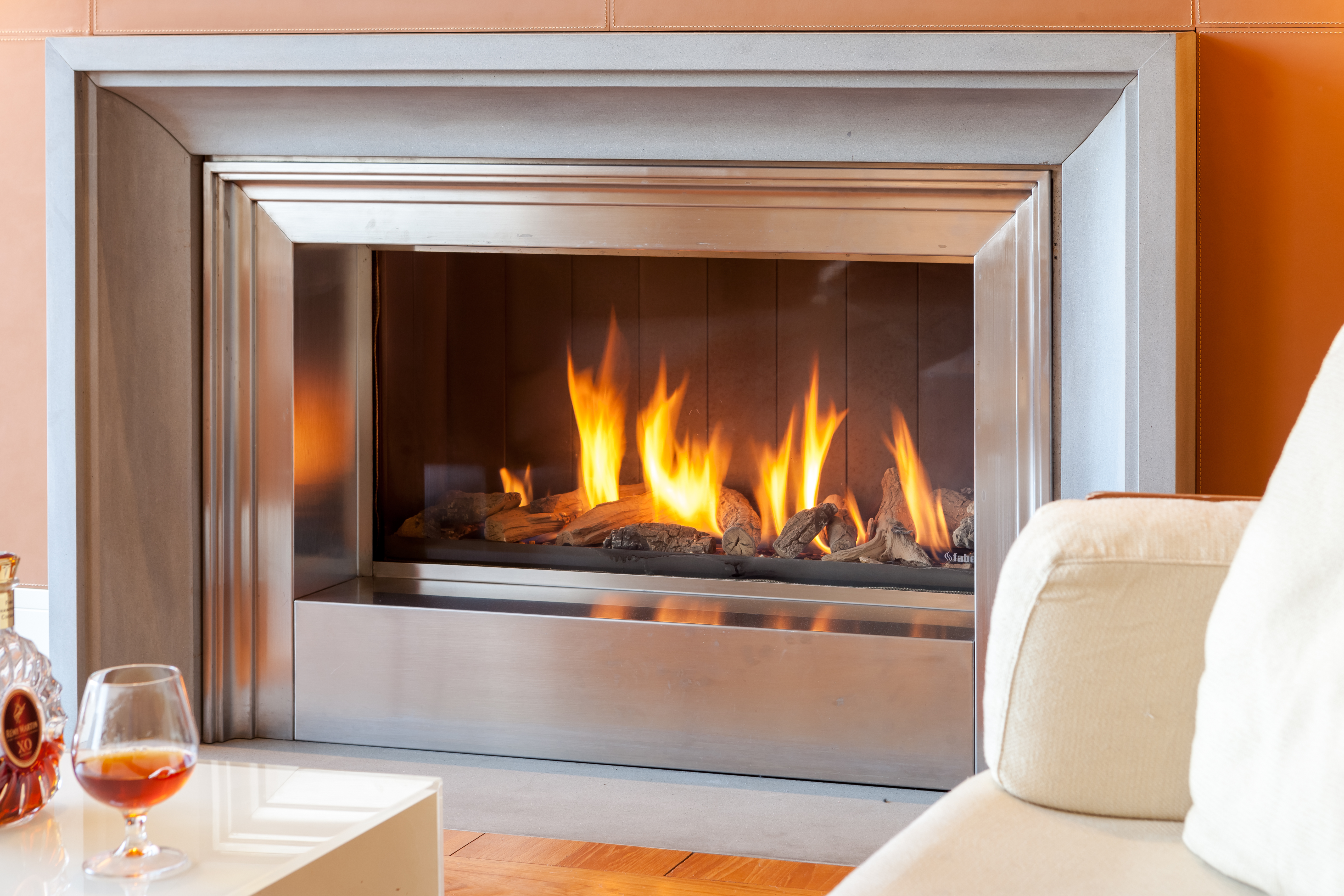 Lounge Bar Fireplace
