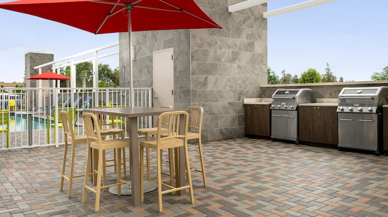 Outdoor Patio With Gas Grills
