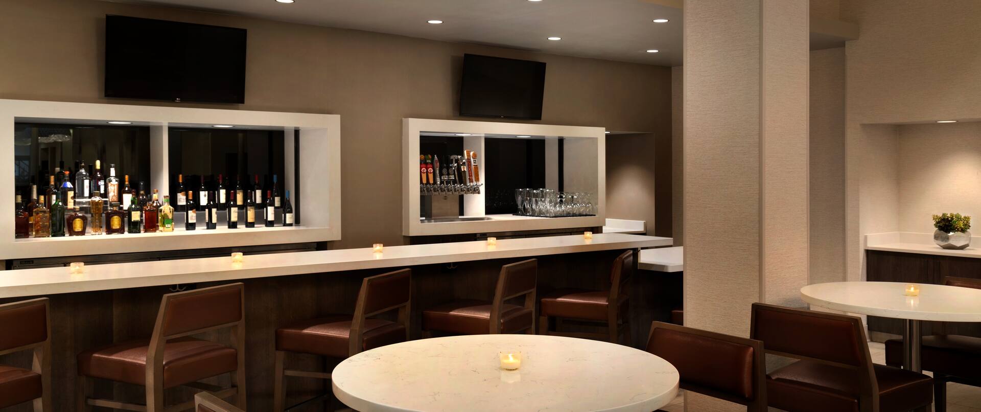Lobby Bar  