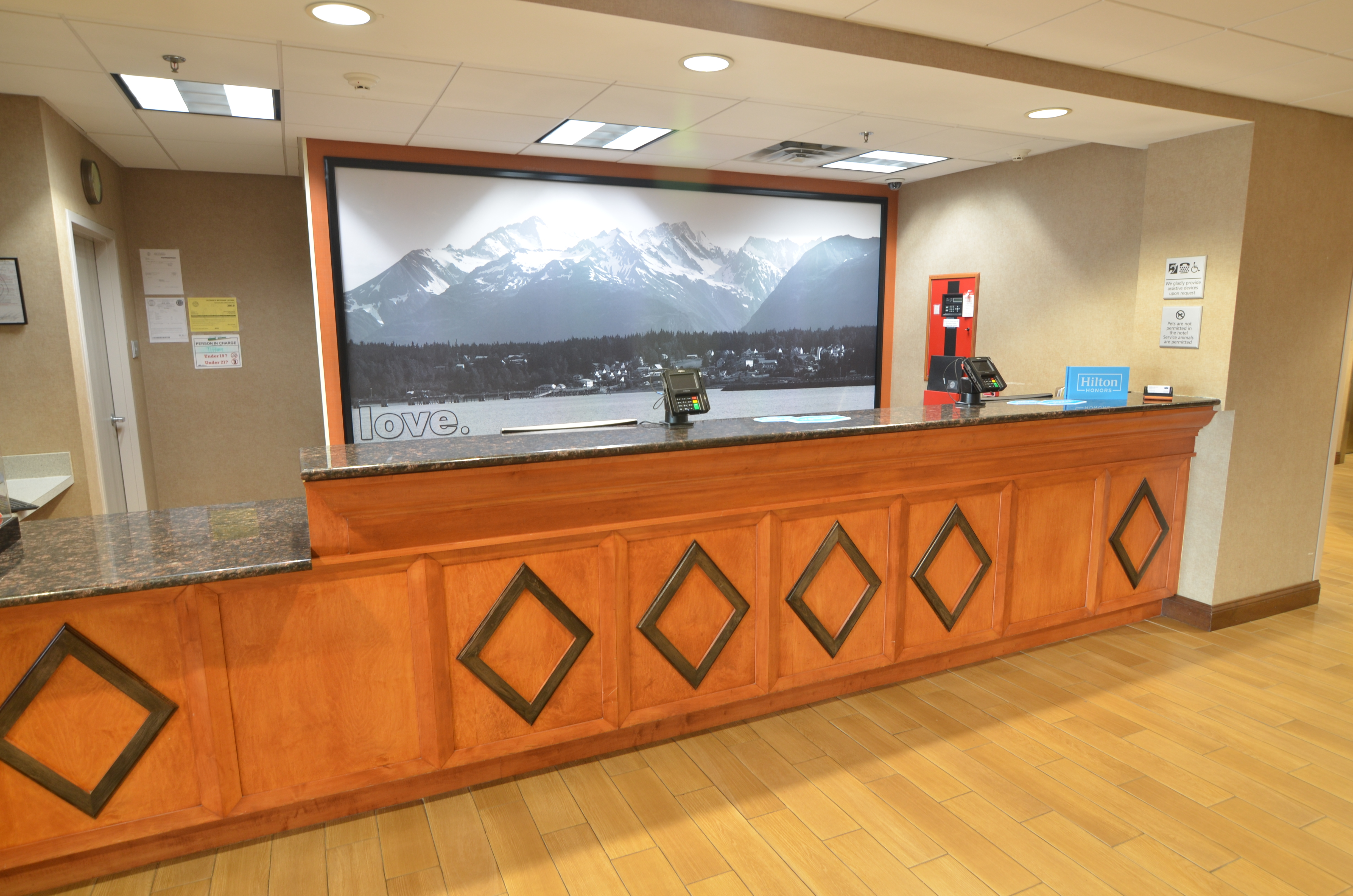Lobby Area/ Front Desk 