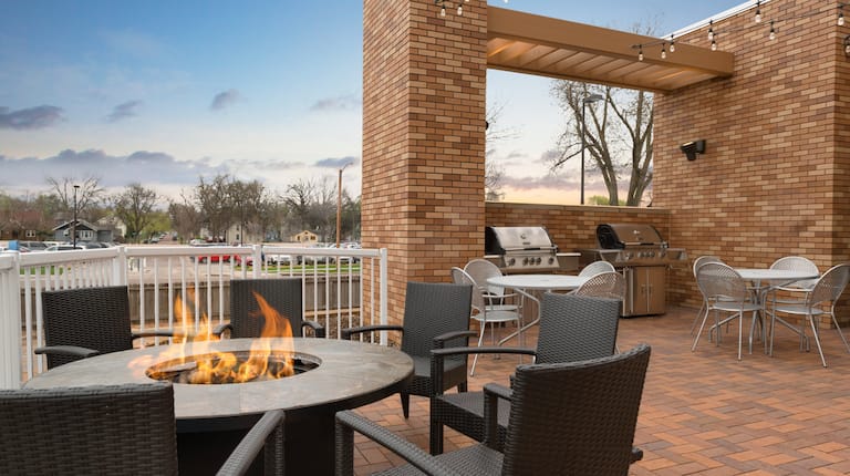 Outdoor Lounge With Fire Pits