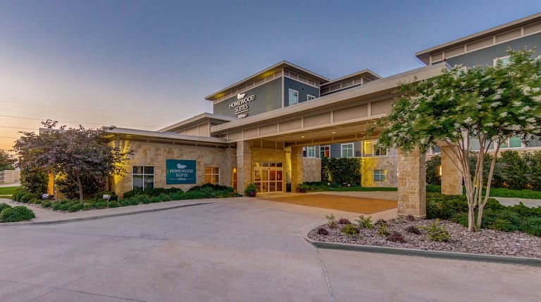 Homewood Suites by Hilton Fort Worth - Medical Center, TX - Putting Green
