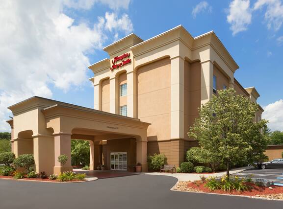 Hampton Inn and Suites Greenfield - Image1