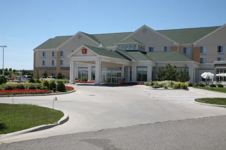Hotel Exterior and Front Drive Way